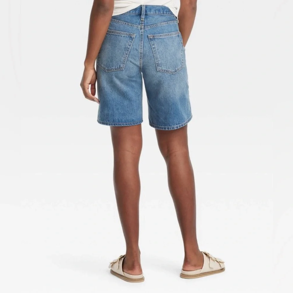 Women's Universal Thread Mid-Rise 90's Baggy Denim Bermuda Shorts Size 0